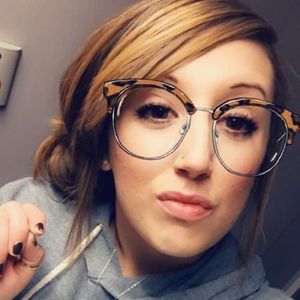 Meet your Posher, Keshia